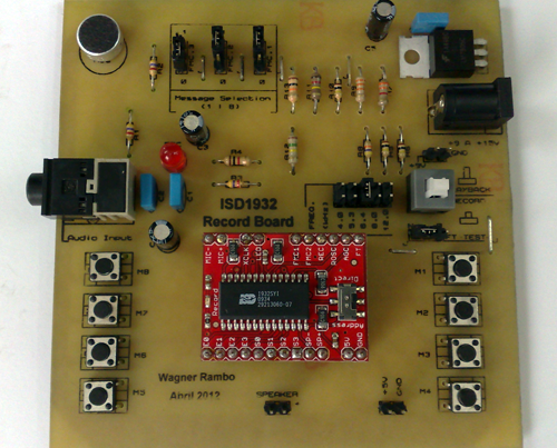 Figura 9: Módulo ISD1932 conectado à placa de gravação.
