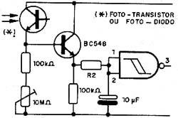 Foto-transistor no lugar do LDR. 