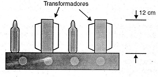 Figura 9 – Transformadores ultra-lineares de um amplificador
Figura 9 – Transformadores ultra-lineares de um amplificador