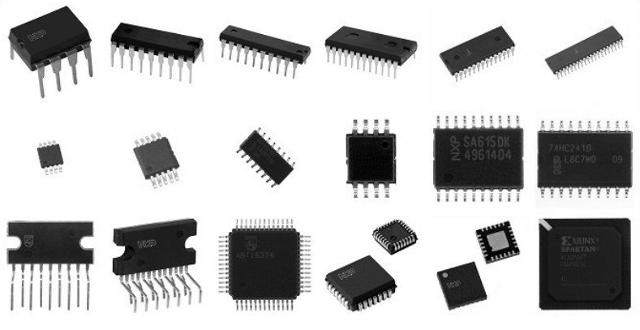 Diversos tipos de invólucros de circuitos integrados
