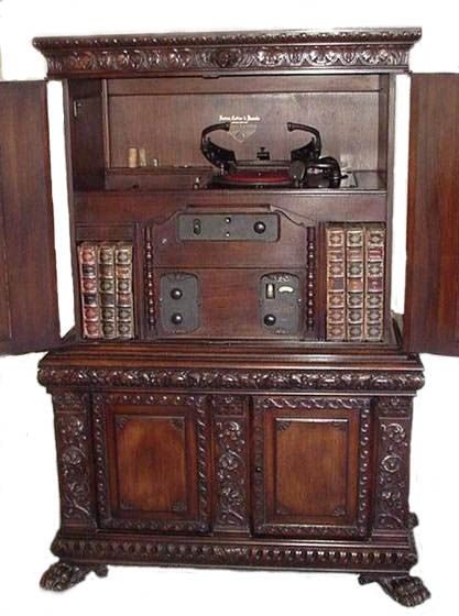 Figura 2 – Eletróla RCA Victor VE9-54 – de 1928
Figura 2 – Eletróla RCA Victor VE9-54 – de 1928