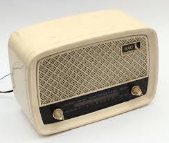 Figura 1 – Radio ABC Dunga valvulado dos anos 50.
Figura 1 – Radio ABC Dunga valvulado dos anos 50.