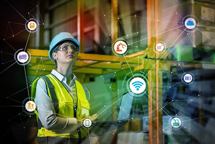 Figura 2: O Sidelink permite que os dispositivos de rede se comuniquem diretamente sem transmitir seus dados pela rede e espera-se que expanda o WTSN 5G mais profundamente na IIoT. (Fonte: metamorworks/Stock.Adobe.com)
Figura 2: O Sidelink permite que os dispositivos de rede se comuniquem diretamente sem transmitir seus dados pela rede e espera-se que expanda o WTSN 5G mais profundamente na IIoT. (Fonte: metamorworks/Stock.Adobe.com)