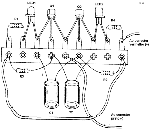 Figura 4 - Montagem do multivibrador (para o caso da ponte de terminais) Figura 4 - Montagem do multivibrador (para o caso da ponte de terminais)