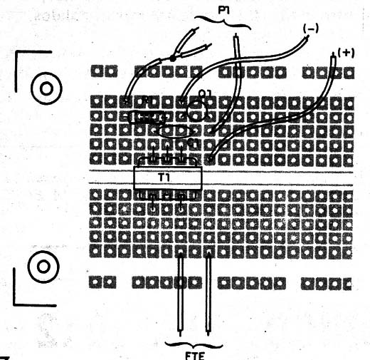    Figura 5 – Montagem do oscilador numa matriz de contatos
