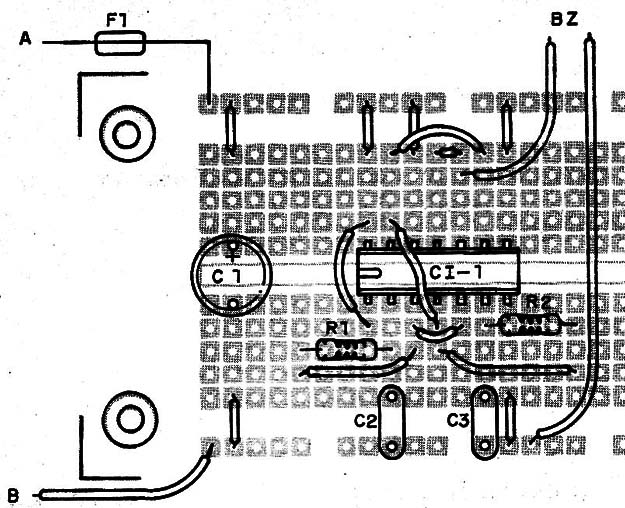 Figura 2- Montagem em matriz de contatos ou placa universal
Figura 2- Montagem em matriz de contatos ou placa universal