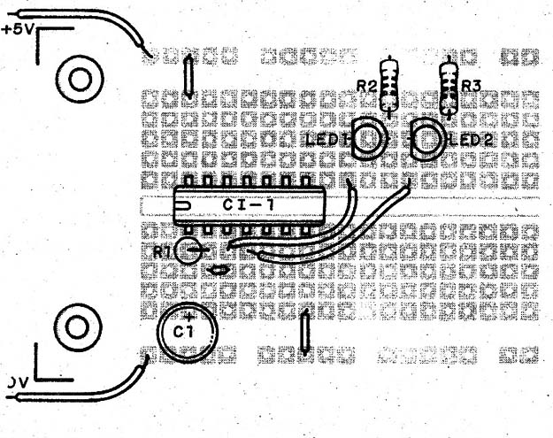    Figura 9 – Montagem do pisca-pisca numa matriz de contatos
