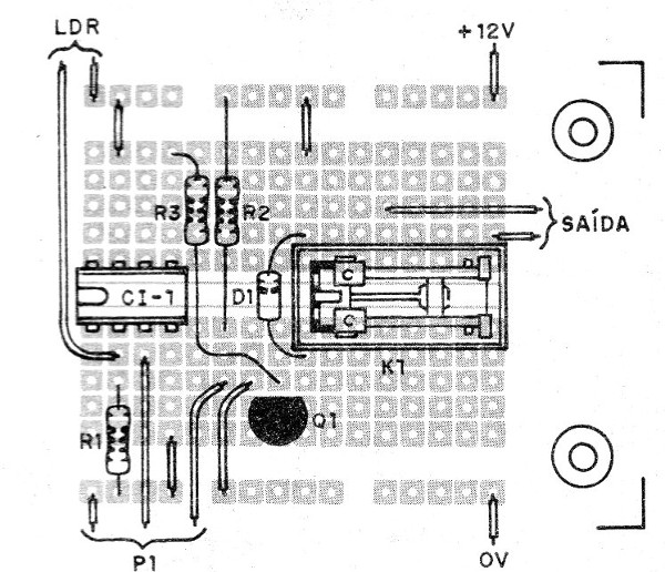 Figura 6 – Montagem em matriz de contatos do circuito 2
Figura 6 – Montagem em matriz de contatos do circuito 2