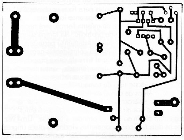 Fig. 4 — Plaqueta de circuito impresso em tamanho real, vista pelo lado cobreado, utilizada na montagem do protótipo.
Fig. 4 — Plaqueta de circuito impresso em tamanho real, vista pelo lado cobreado, utilizada na montagem do protótipo.