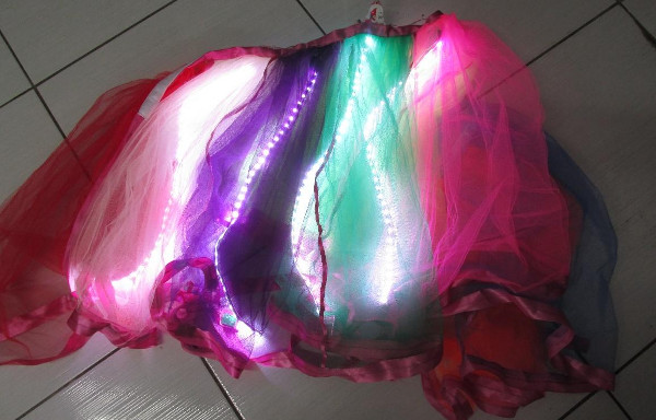 Figura 7- Projeto Shine Skirt aceso(Fonte: própria)
Figura 7- Projeto Shine Skirt aceso(Fonte: própria)