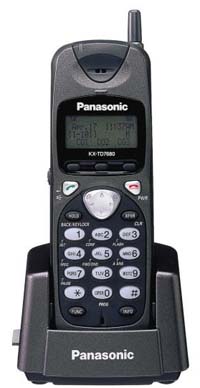 O Telefone sem fio (aparelho e base). O Telefone sem fio (aparelho e base).