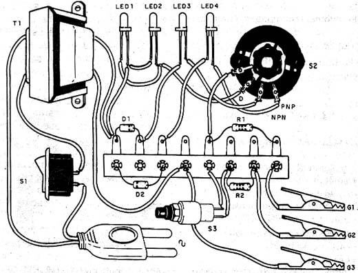 A montagem dispensa o uso de placa de circuito impresso A montagem dispensa o uso de placa de circuito impresso