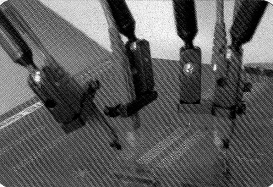 Pontas de prova de alta performance são críticas quando medindo os clocks rápidos e frontes encontradas nos barramentos atuais de computadores e linhas de transmissão de dados.
Pontas de prova de alta performance são críticas quando medindo os clocks rápidos e frontes encontradas nos barramentos atuais de computadores e linhas de transmissão de dados.