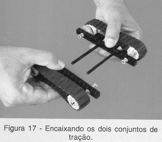 Encaixando os dois conjuntos de tração
Encaixando os dois conjuntos de tração