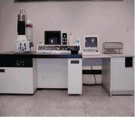 Microscópio eletrônico. Microscópio eletrônico.