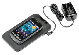 Figura 10 – Carregador para o Galaxy (deve ser de tipo que tenha o recurso receptor)
Figura 10 – Carregador para o Galaxy (deve ser de tipo que tenha o recurso receptor)
